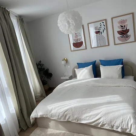 Lumineux Avec Terrasse Au Coeur De * Λιέγη