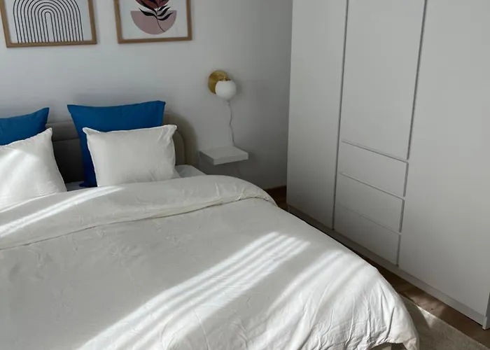 Apartman Lumineux Avec Terrasse Au Coeur De *